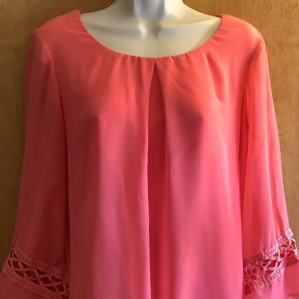 EUC AB Studio Peach Flutter Sleeve Blouse Size: Medium